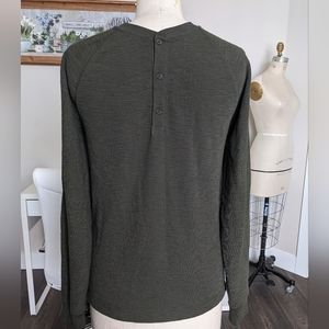 Banana Republic Core Temp Men's Sweater Henley Medium Green